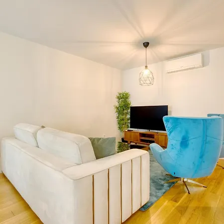 Portucale ! Benfica Lux Garden * リスボン