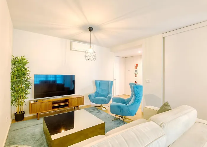 Portucale ! Benfica Lux Garden Lisboa