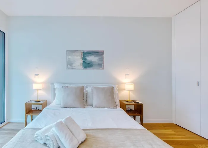 Portucale ! Benfica Lux Garden *