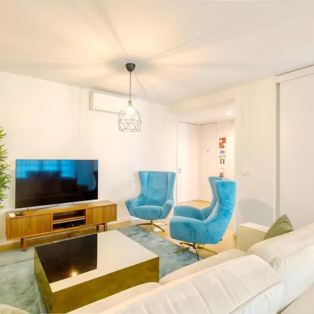 Portucale ! Benfica Lux Garden Lisboa