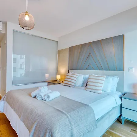 Portucale ! Benfica Lux Garden Lisboa